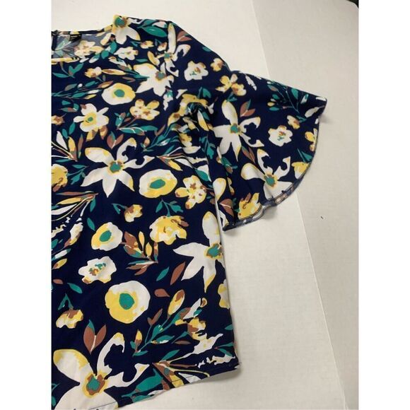 Floral Patterned Blouse - Picture 3 of 7